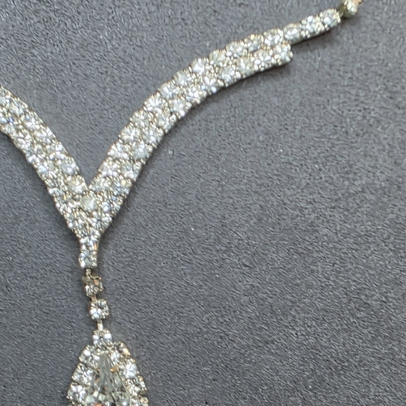 Vintage Silver Tone Rhinestone Y Necklace Adjustable Up to 16 Inch 441 - Picture 3 of 7